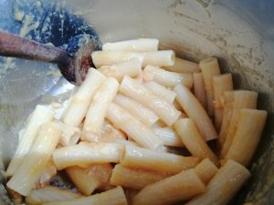 Elicoidali al ragu giallo di baccala