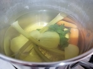 Risotto al gorgonzola con carciofi noci e guanciale croccante