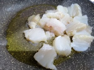 Paccheri ripieni di baccala e patate con crema di cavolfiore giallo