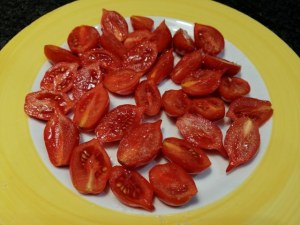 Pappardelle con pomodoro del piennolo gorgonzola salsiccia alla birra e tarallo sbriciolato