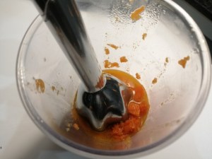 Gnocchi con crema di zucca filetti di acciughe olive schiacciate finocchietto e bottarga di tonno