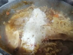 Pasta e patate con funghi porcini e caciocavallo al tartufo