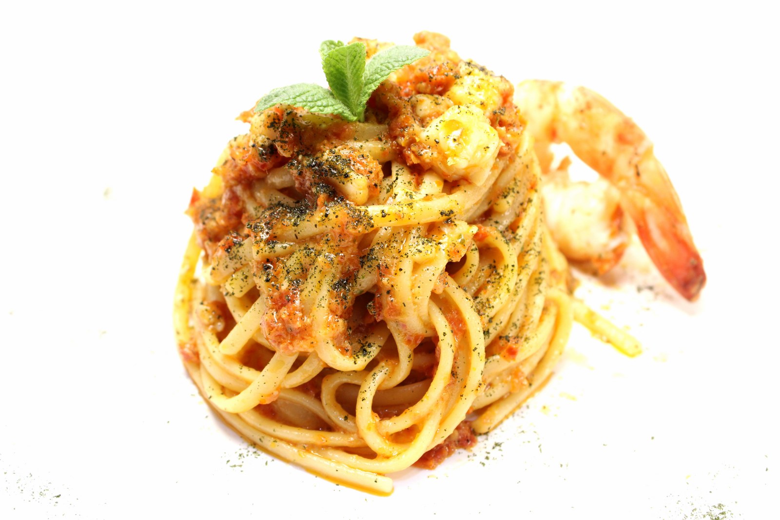 Linguine con pesto di pomodori secchi mazzancolle e menta