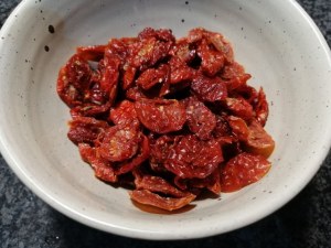 Linguine con pesto di pomodori secchi mazzancolle e menta