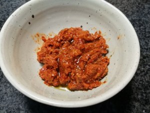 Linguine con pesto di pomodori secchi mazzancolle e menta