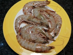 Linguine con pesto di pomodori secchi mazzancolle e menta