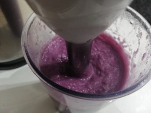 Risotto con crema di cavolo viola rana pescatrice e curcuma