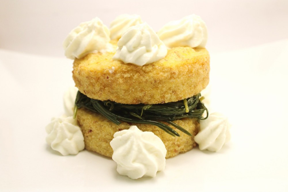 Sandwich di polenta fritta con agretti e mousse al gorgonzola