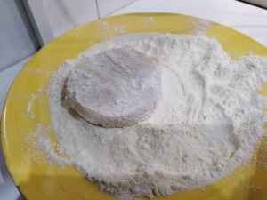 Sandwich di polenta fritta con agretti e mousse al gorgonzola