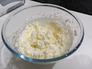 Sandwich di polenta fritta con agretti e mousse al gorgonzola