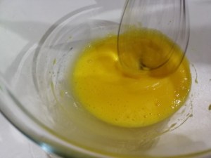 Gnudi di ricotta e spinaci su zabaione salato con pepe rosa