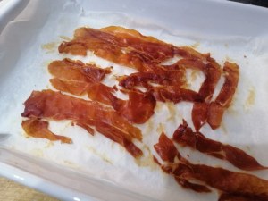 Pasta e piselli con provola e polvere di prosciutto crudo