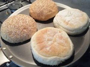 Burger di polpo con zucchine alla scapece burrata pugliese limone e menta
