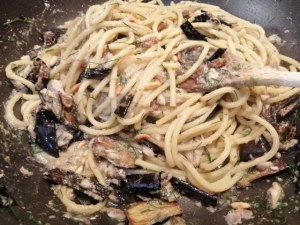 Pasta alle sarde con melanzane