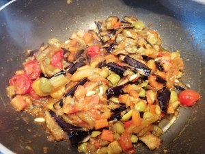 Polpette di pesce spada su caponata siciliana
