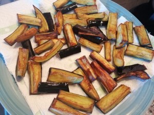 Polpette di pesce spada su caponata siciliana