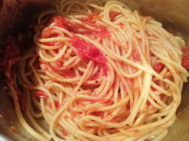 Spaghetti allo scarpariello