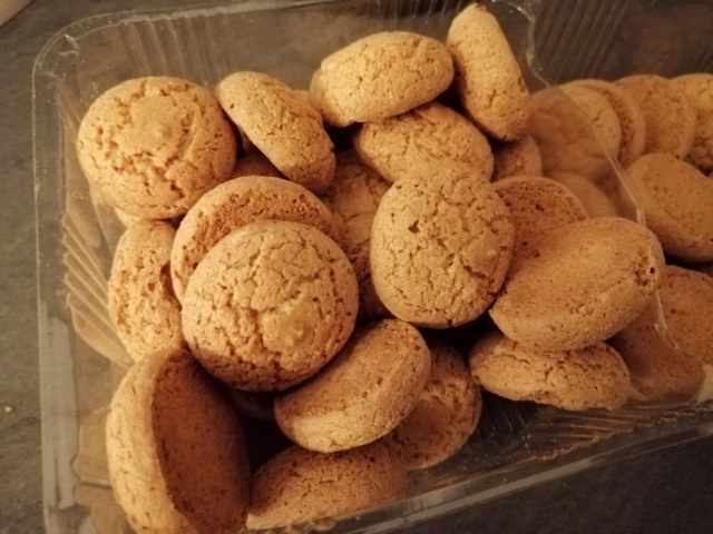 Baccala su polenta taragna con riduzione alla birra e hummus di zucca e amaretti