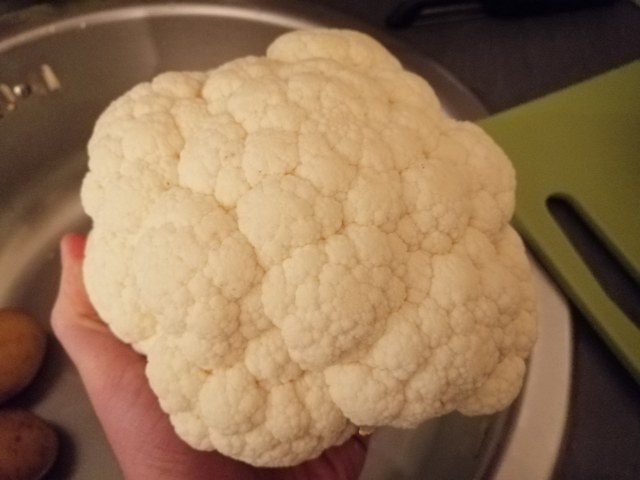 Curry thai di Natale con ortaggi di stagione e gamberi