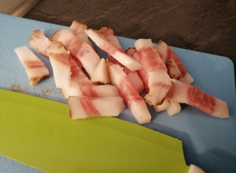 Orecchiette con borragine funghi cardoncelli guanciale e pecorino