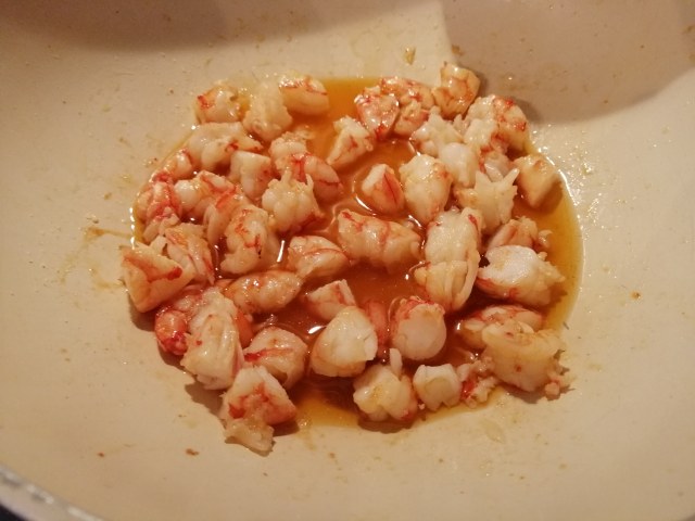 Spaghetti alla chitarra con crema di cavolfiore e gamberi