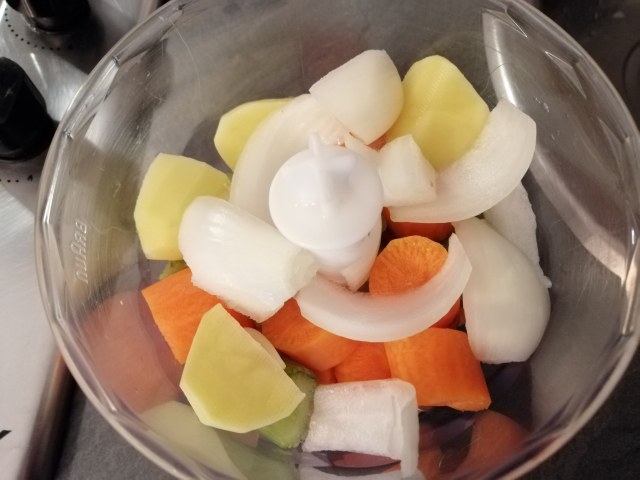 Spezzatino di manzo allo champagne su polenta macinata a pietra