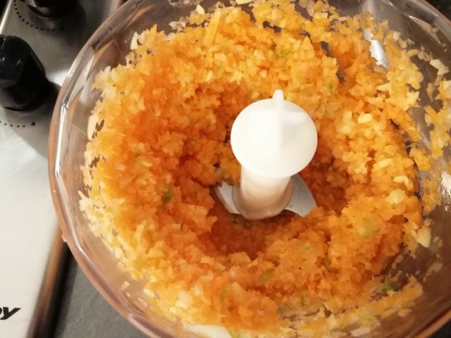 Spezzatino di manzo allo champagne su polenta macinata a pietra