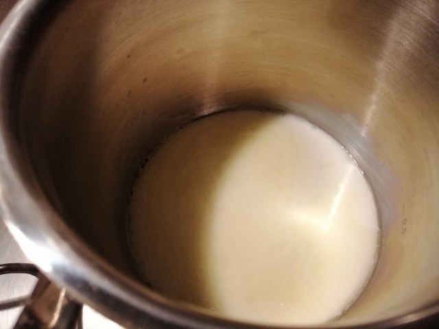 Polpo alla Galiziana con pure di patate viola