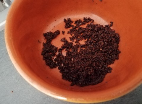 Risotto agli asparagi con vongole e terra di olive taggiasche