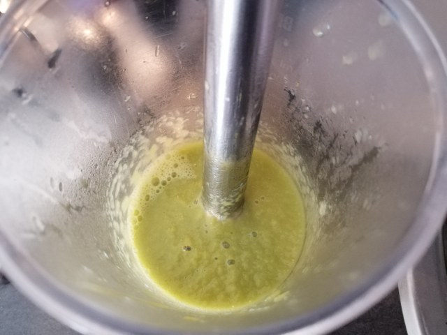 Risotto agli asparagi con vongole e terra di olive taggiasche