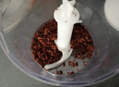 Risotto agli asparagi con vongole e terra di olive taggiasche