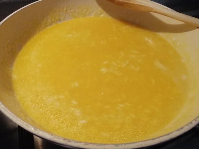 Risotto allo zafferano con zucchine e quartirolo stagionato