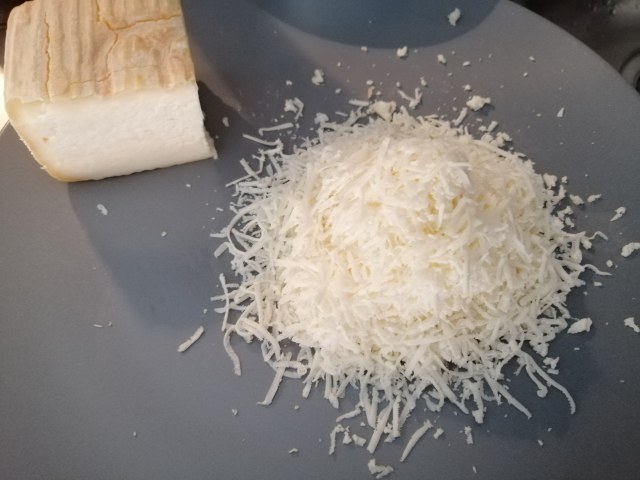 Risotto allo zafferano con zucchine e quartirolo stagionato