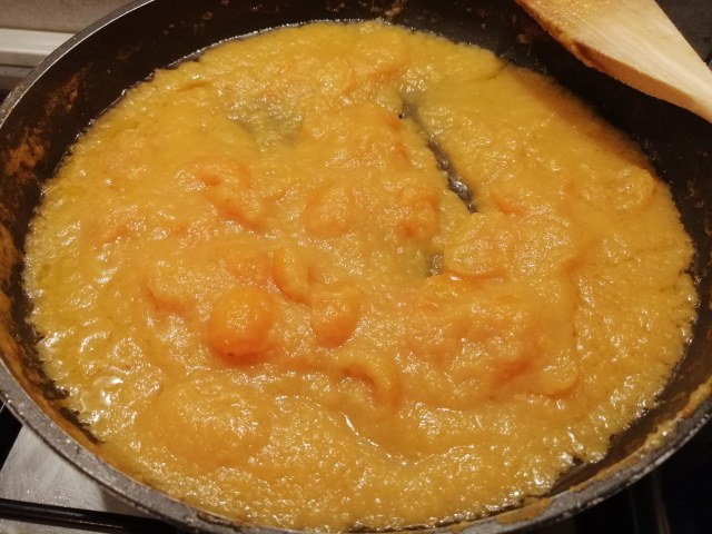 Pecorino alla pizzaiola con pomodoro giallo