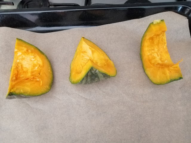 Lasagna riccia ai porcini con besciamella alla zucca cotto e provola