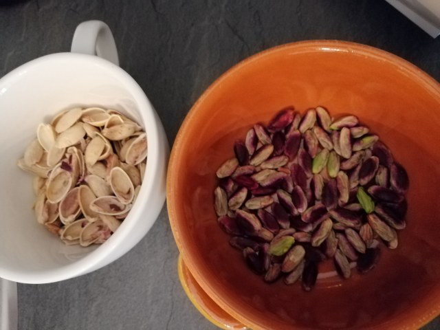 Scialatielli con pesto alla brontese con pomodori secchi e pistacchio