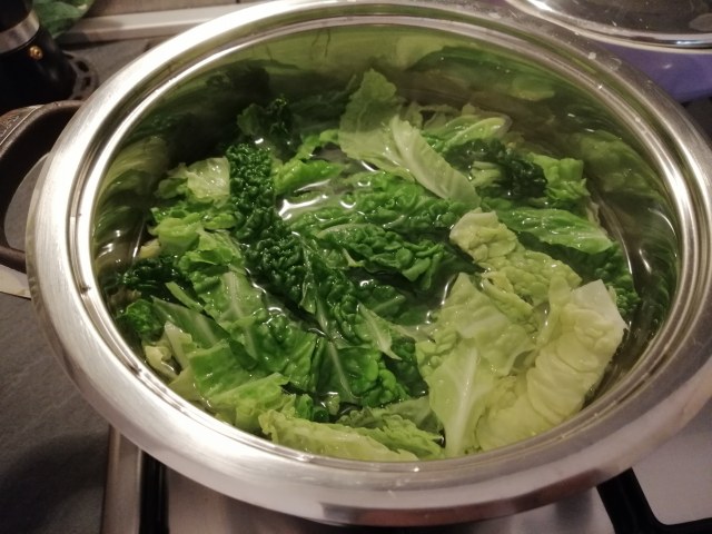 Pizzoccheri con verza casera luganega e noci