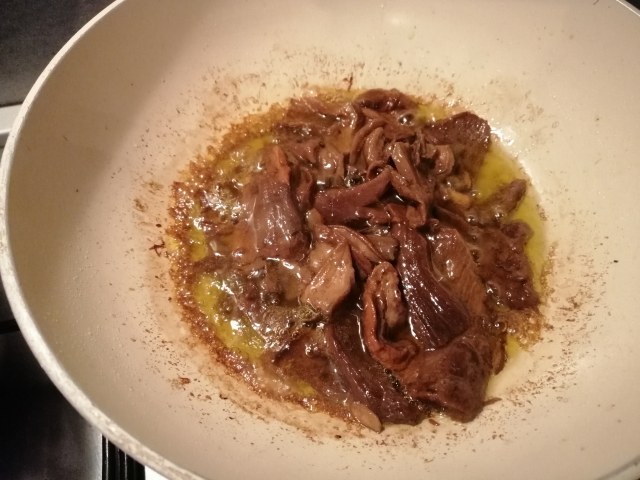 Risotto con porcini patate e rana pescatrice