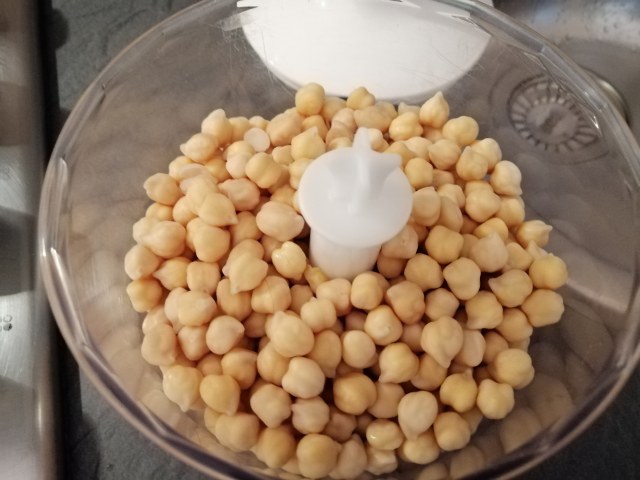 Felafel al rosmarino con tzatziki al cedro