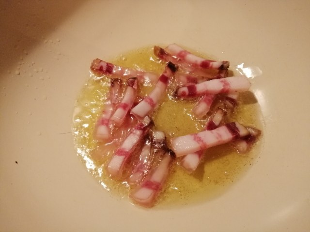 Spaghettoni con crema di zucca catalogna guanciale croccante e fonduta di gorgonzola