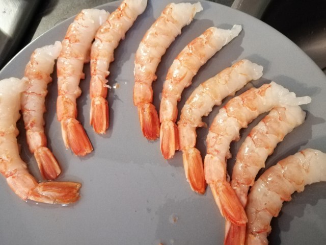 Zuppa di fagioli cannellini con gamberi