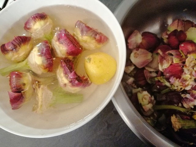 Carciofi ripieni di ricotta alle olive nere con fontina