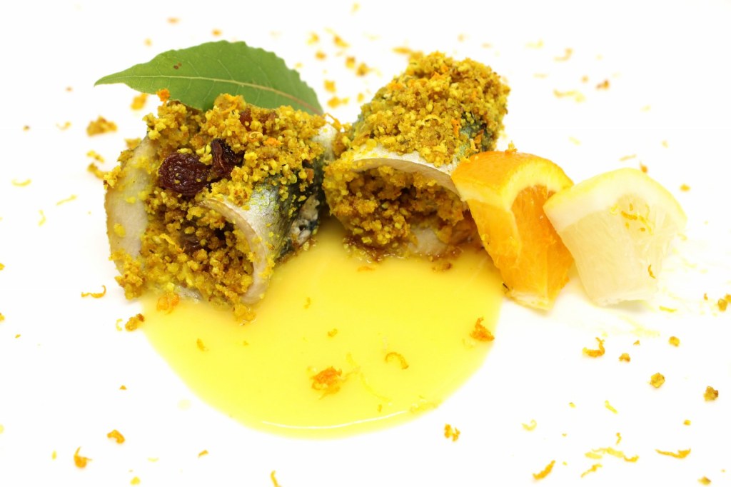 Aringhe alla beccafico sbagliata con salsa agli agrumi
