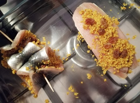 Aringhe alla beccafico sbagliata con salsa agli agrumi