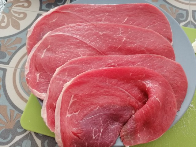 Braciole al ragu con peperoni a gratin