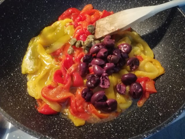 Braciole al ragu con peperoni a gratin