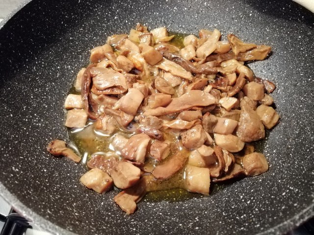 Garganelli con porcini peperone crusco e pannerone di Lodi