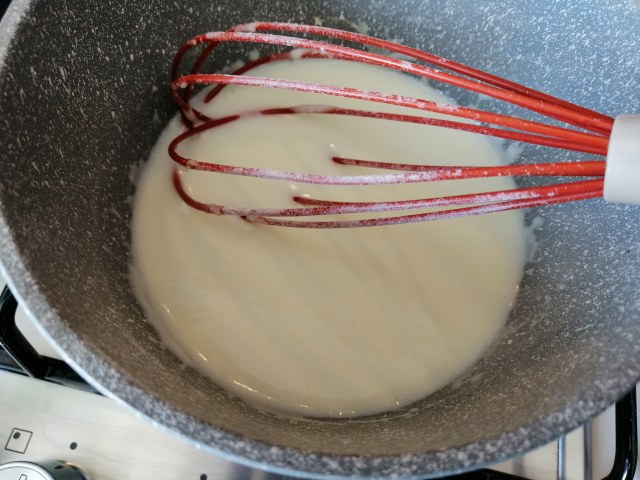 Involtini di triglia ammuddicati con scorzetta di cedro finocchietto selvatico e curcuma su salsa di cedro