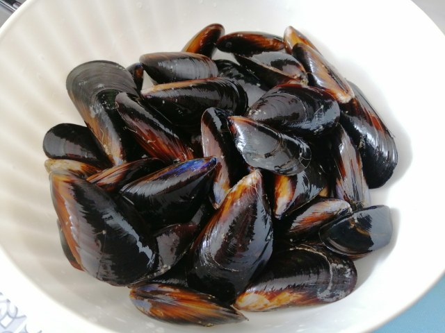 Scialatielli con asparagi e cozze