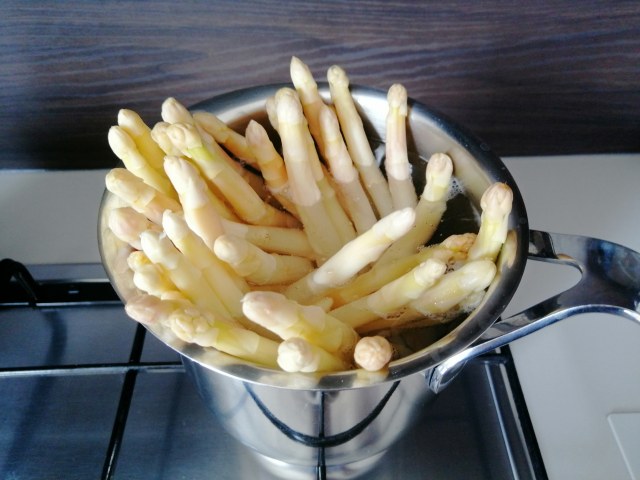 Parmigiana di asparagi bianchi